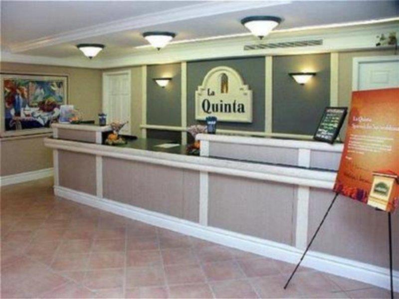 La Quinta Inn By Wyndham Рино Интерьер фото